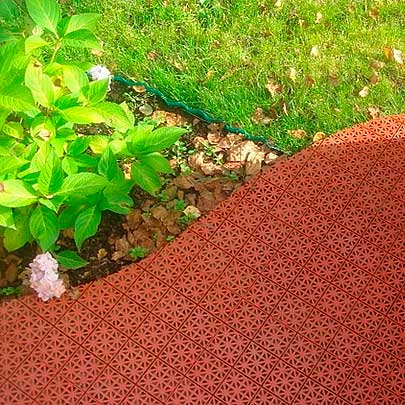 Plastic tiles for garden paths: pros and cons